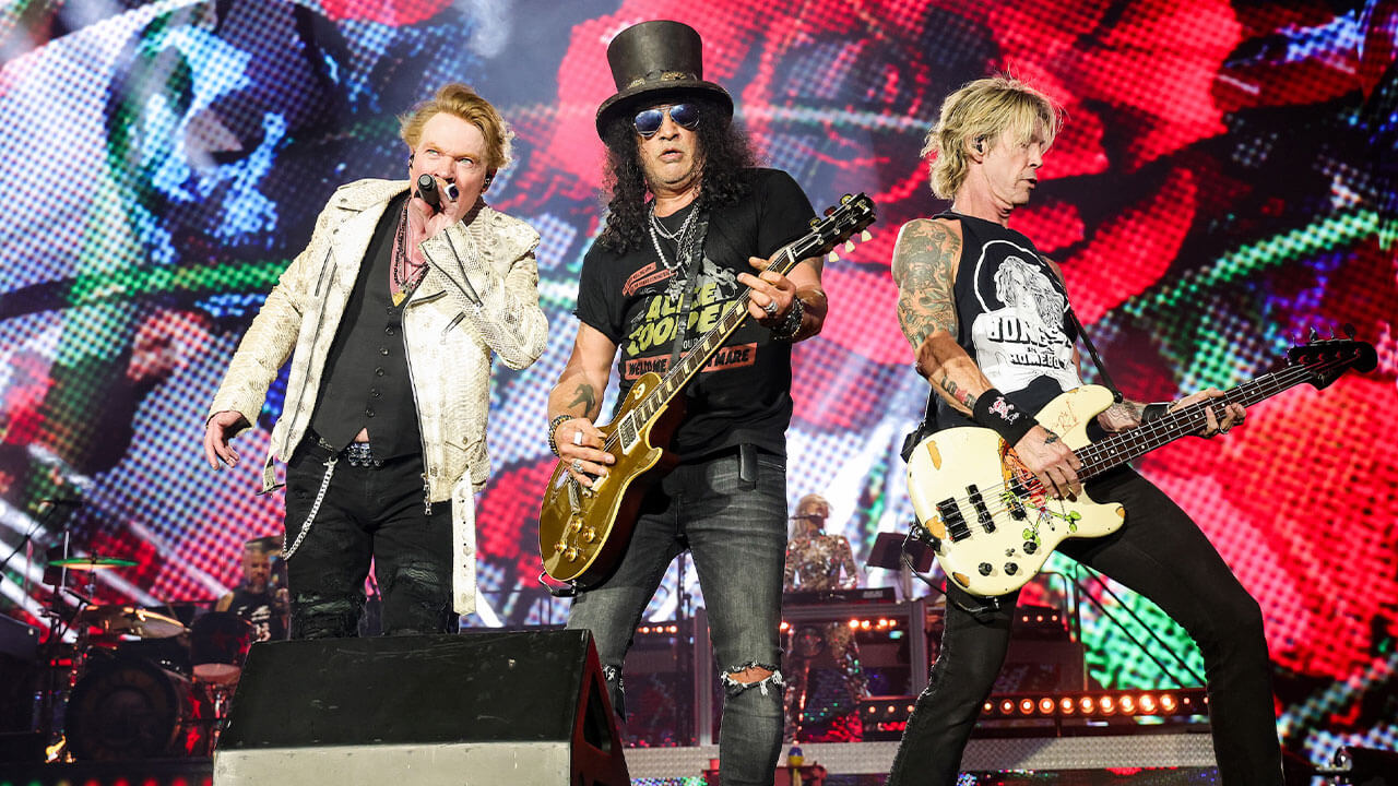 Guns N' Roses - Axl Rose, Slash e Duff McKagan ao vivo